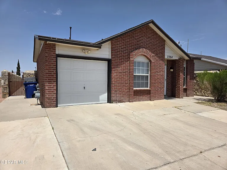 2304 Tierra Serena Rd — Photo 2