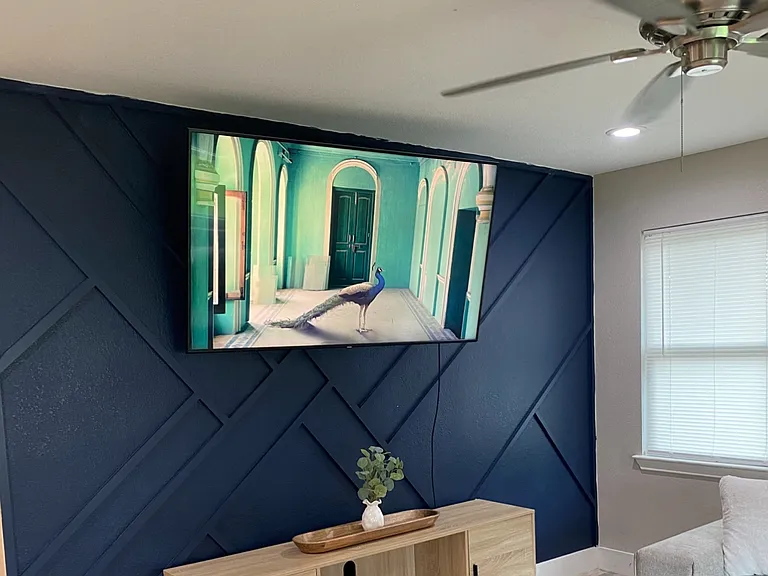 2135 Brookshire St — Photo 3