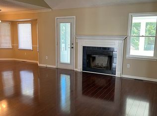 8 Fitzpatrick Ct, Fountain Inn, SC 29644