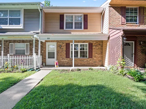 1211 Country Club Ct, Harrisonburg, VA 22802