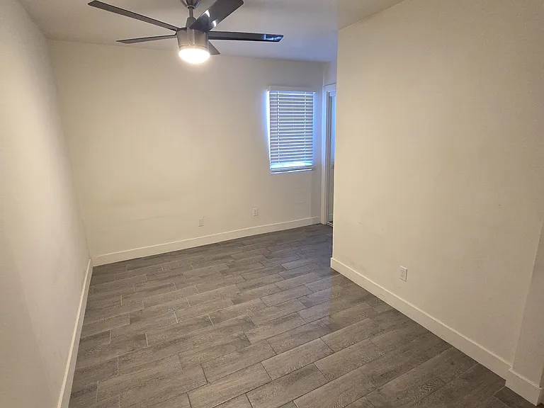 4568 Illinois St — Photo 10