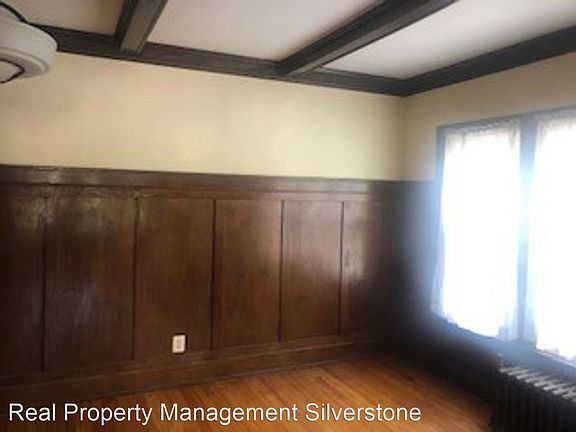 5th image of 319 W Harrison Ave #3