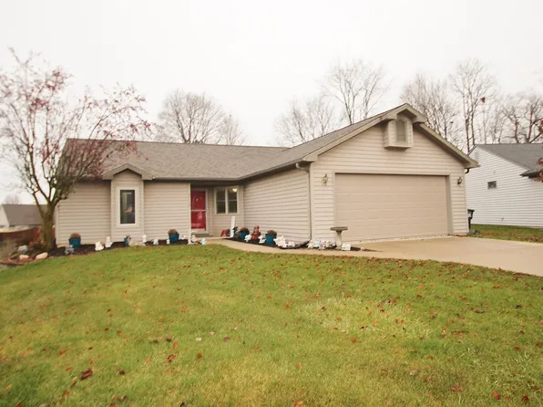 2119 Canyon Dr, Kendallville, IN 46755