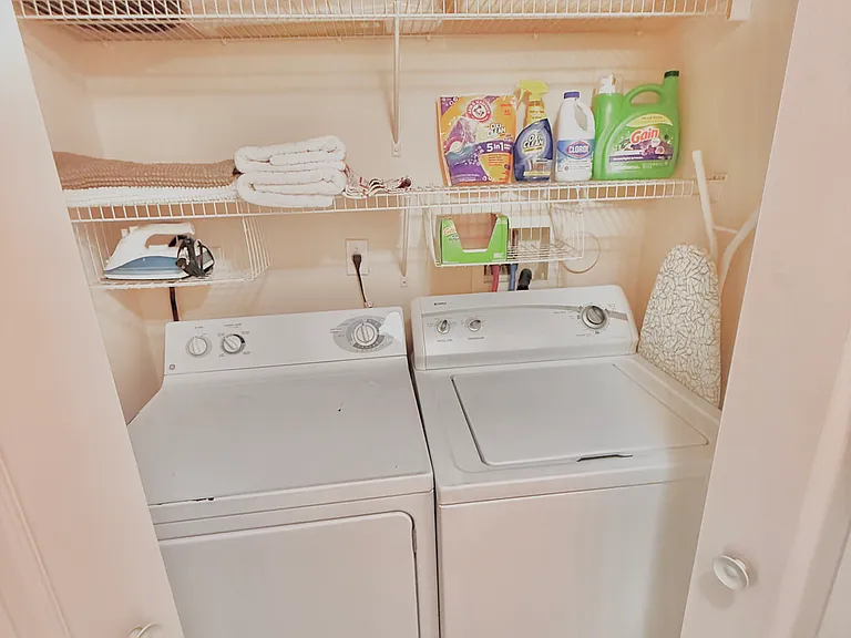 2000 N Bayshore Dr #201 — Photo 17