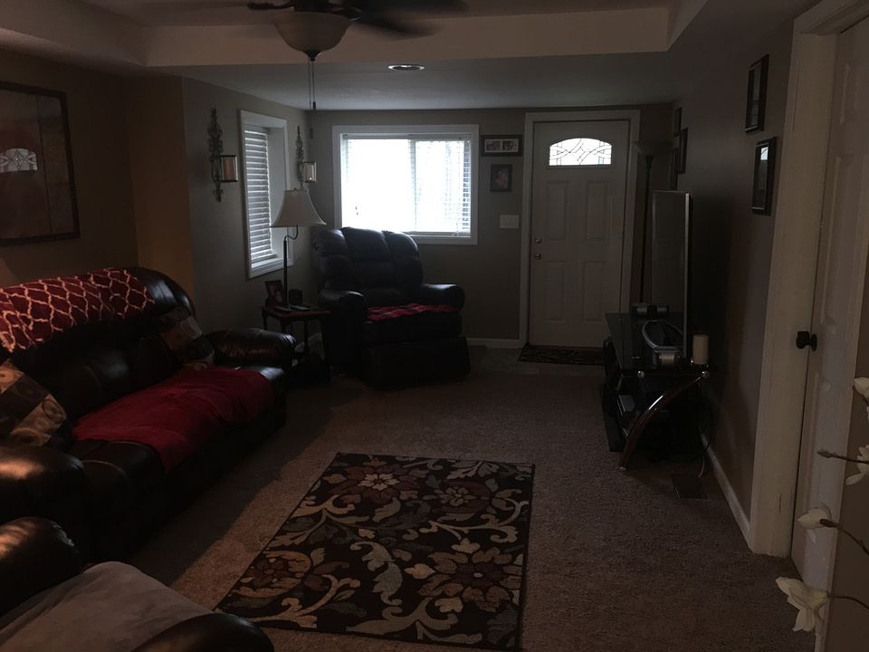 2nd image of 15249 Beaver Pike