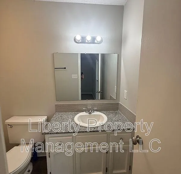 512 Nottingham Dr — Photo 12