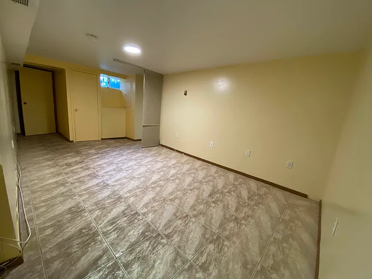 6653 Alderton St — Photo 43