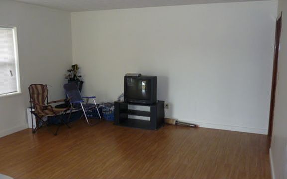2nd image of 16 Daniel Ln