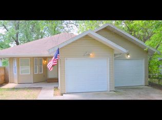 3038 W Page St, Springfield, MO 65802