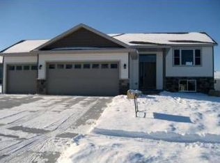 429 51st Ave NW, Rochester, MN 55901