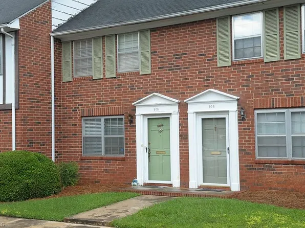 1300 Larchmont Pl APT 303, Salisbury, NC 28144