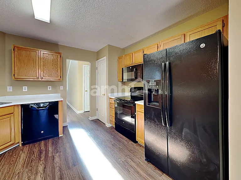 205 Fairview Lake Way — Photo 3