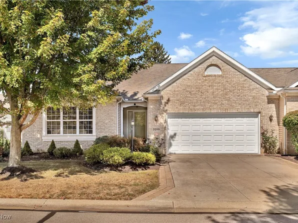 3598 Elmhurst Cir, Uniontown, OH 44685