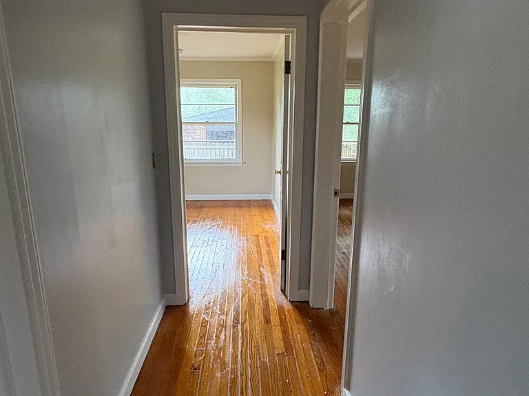 1408 Houston St — Photo 6