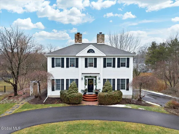 16 Wildwood Drive, Loudonville, NY 12211