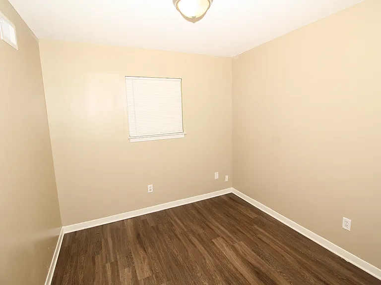 630 Blackhawk Rd — Photo 20