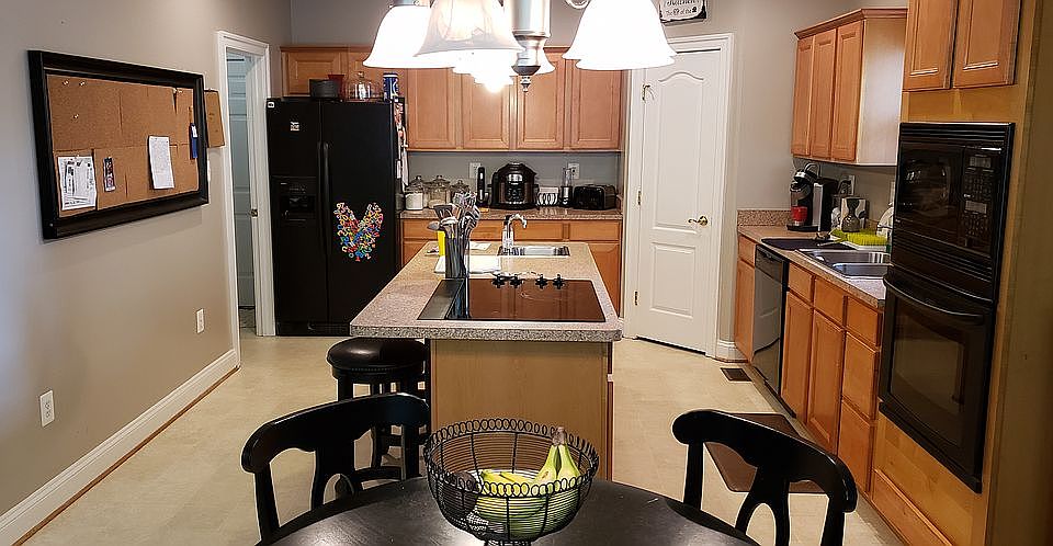 Kitchen/Mud Room to Garage