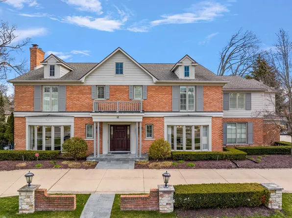 10 Webber Pl, Grosse Pointe Shores, MI 48236