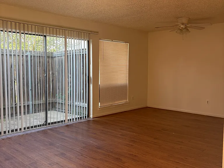 1805 Potomac Pl #C — Photo 2