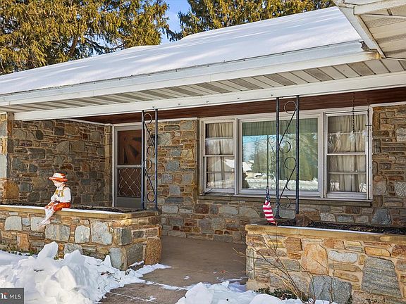 4th image of 3528 Baltimore Pike