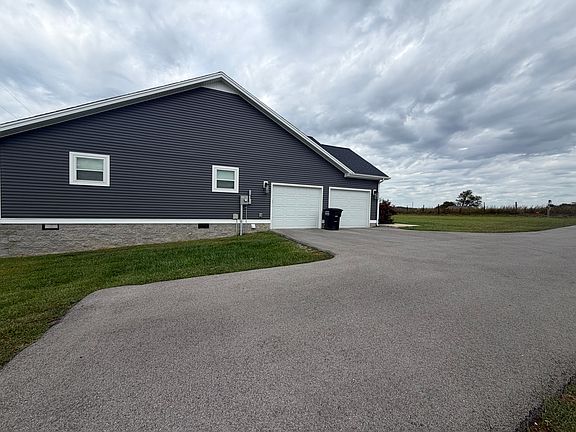 3rd image of 695 Green Plot Rd