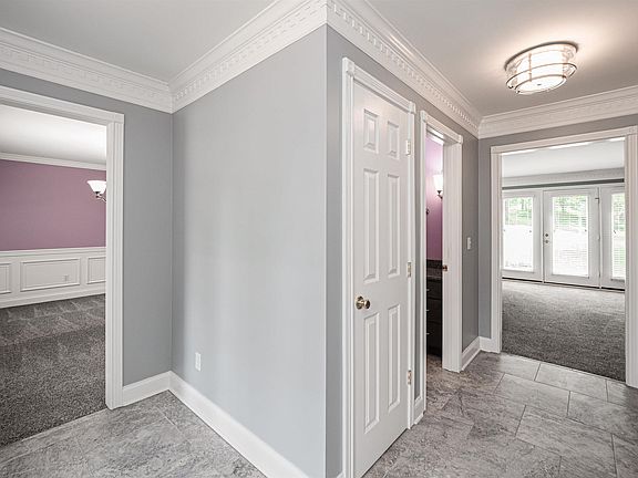 5th image of 501 Knollview Dr