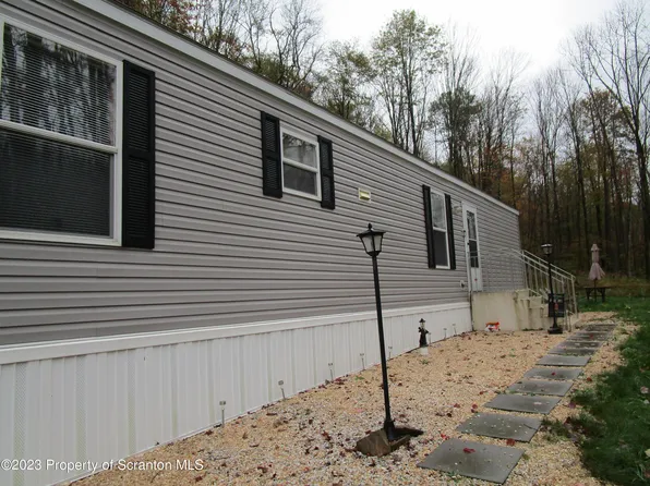 853 Silver Creek Rd, Montrose, PA 18801