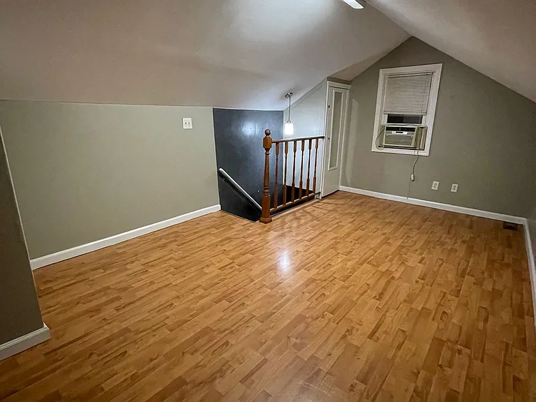 144 White St — Photo 14
