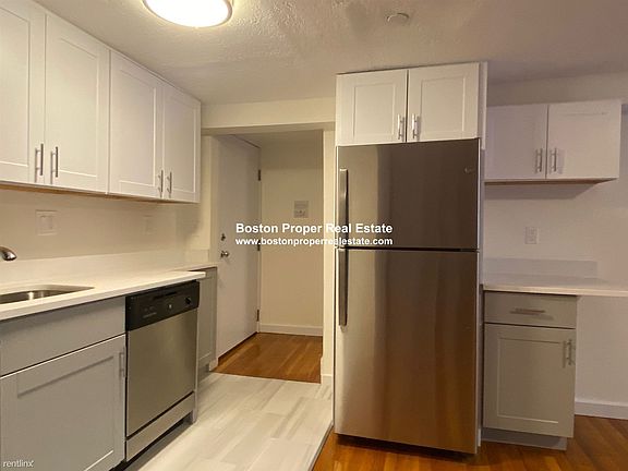 65 Hancock St. #4F Boston - Beacon Hill Unit Photo 6 (1)