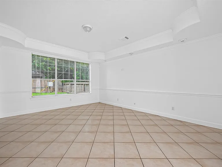 20003 Fieldtree Dr — Photo 9