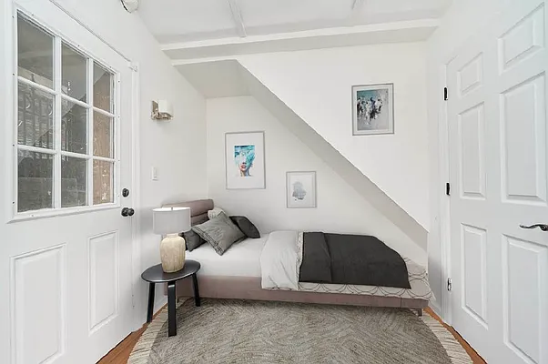 Rented by Living New York | media 17