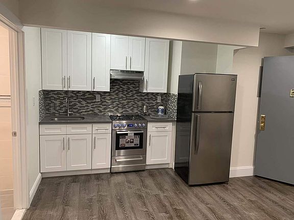 3rd image of 524 E 236th St #3D
