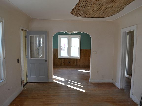 3rd image of 35 Wexford St SE