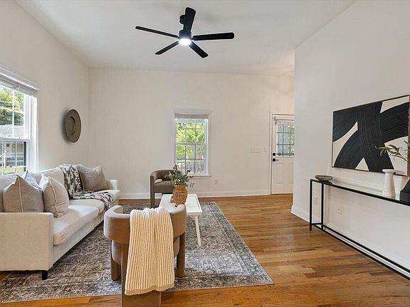 5th image of 305 Freeman St