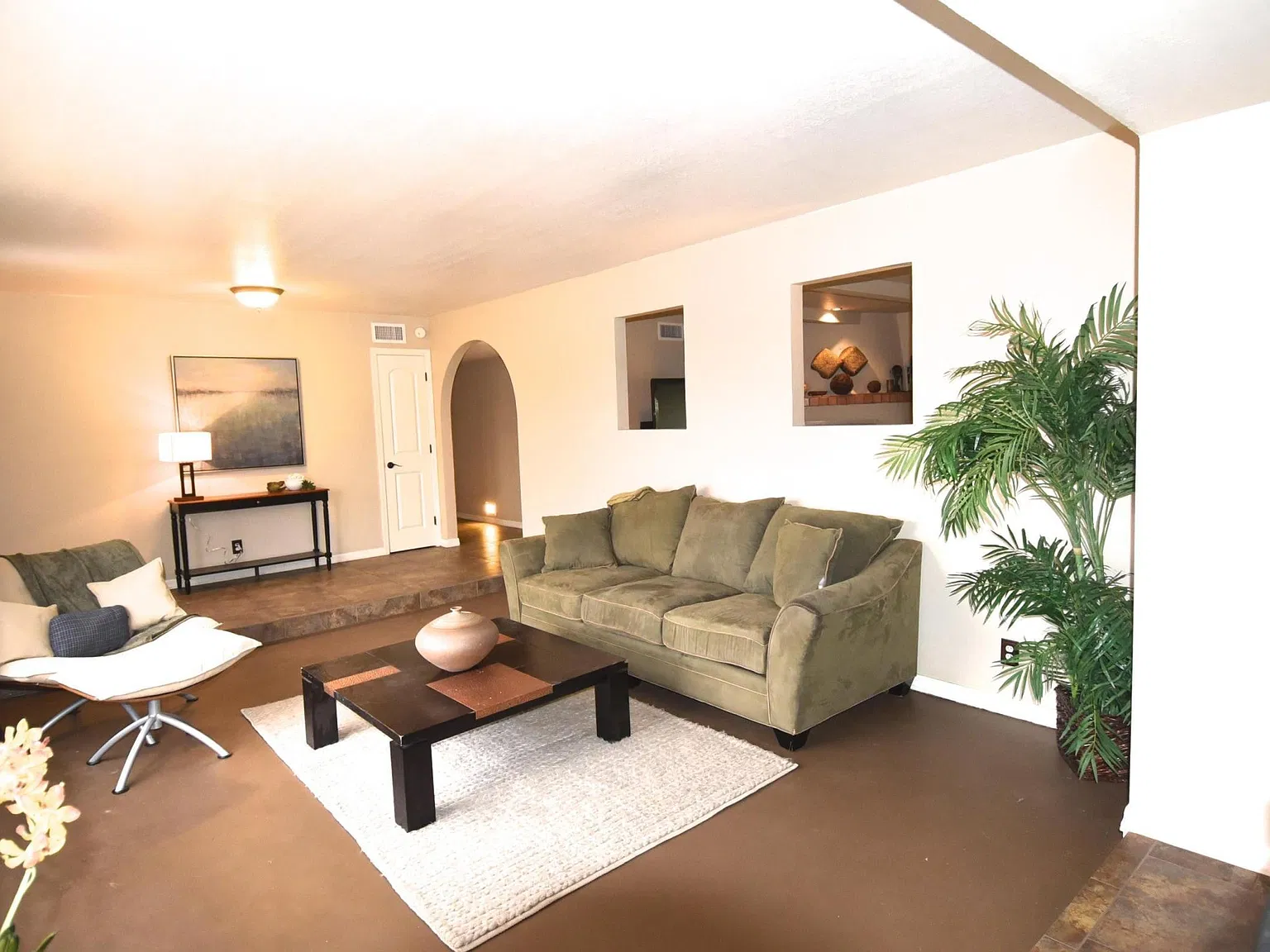 4 bed, 2208 sqft, $3,500 — Photo 1