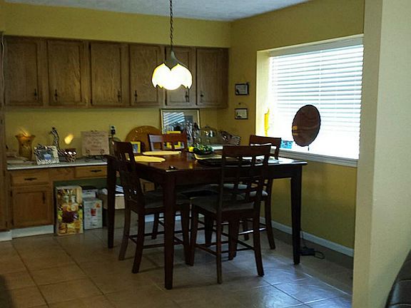 4th image of 7210 Robin Ln