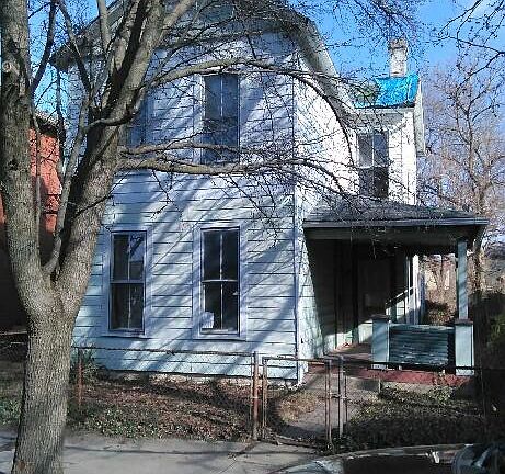 4th image of 204 Henry St