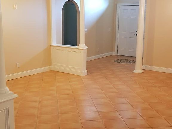 4th image of 8231 Stockton Way