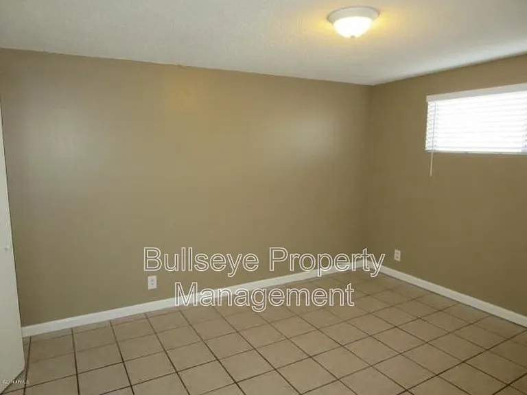 1901 S Farmer Ave #1901 — Photo 22