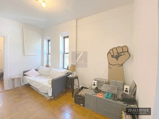 Rented by ZealEstate Group Inc | media 9