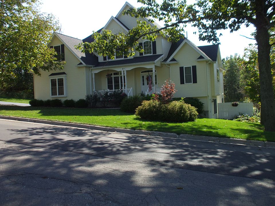 1st image of 27 King Point Cir S