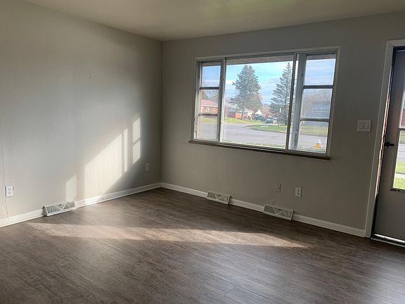 3rd image of 3501 Woodman Dr
