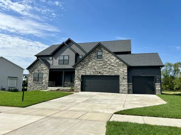 610 Debra Kay Dr, Lowell, IN 46356