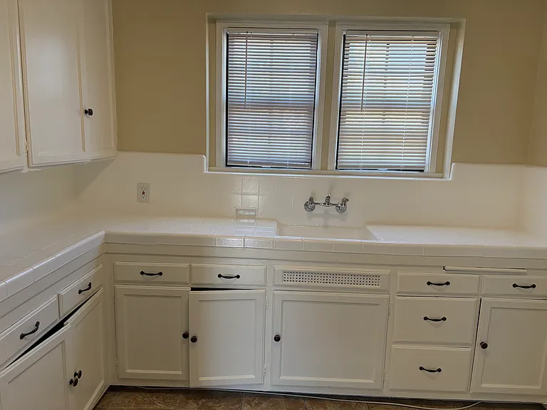 1226 S Westmoreland Ave #2 — Photo 7
