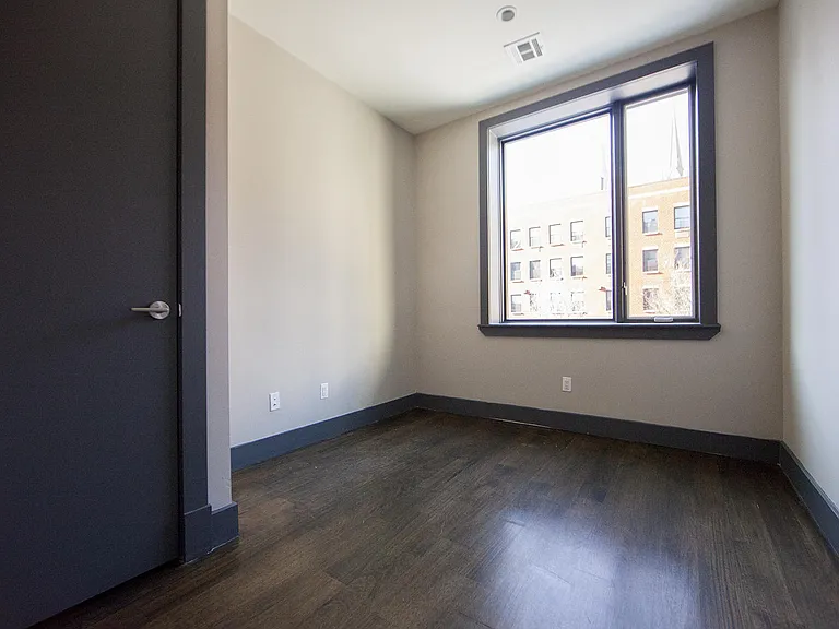 125 Boerum St #4B — Photo 4