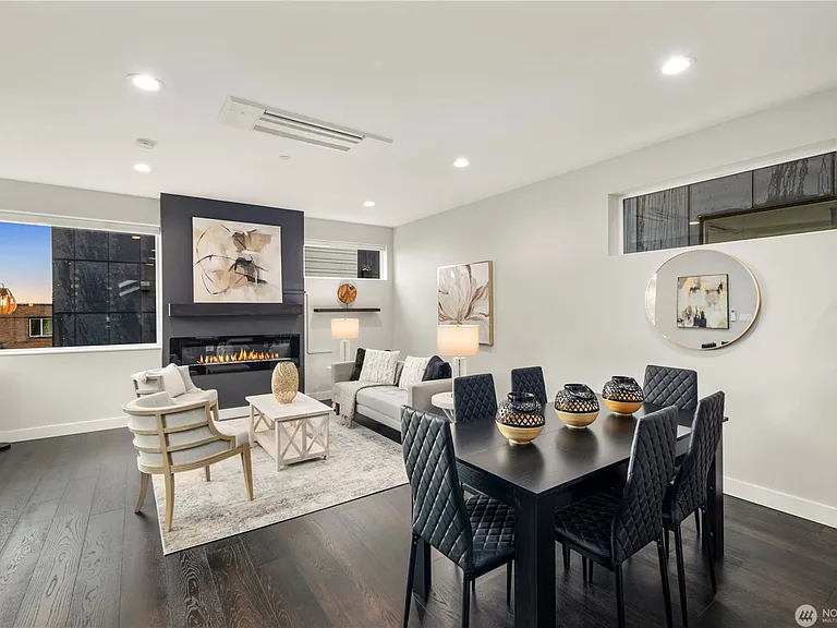 4018 Beach Dr SW — Photo 3