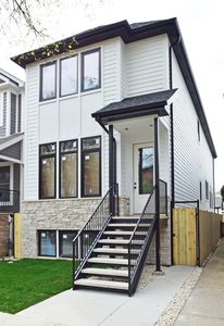 2449 W Cullom Ave, Chicago, IL, 60618