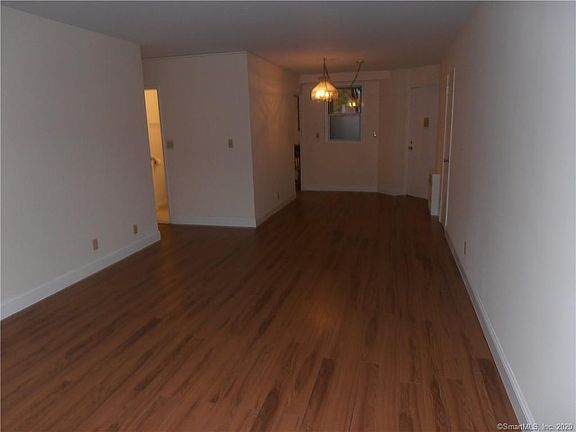 4th image of 71 Strawberry Hill Ave APT 210