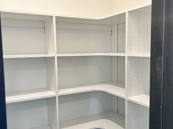 4607 E Leubecher Pl, Sioux Falls, SD