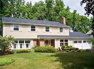 12 Greylock Rdg, Pittsford, NY 14534